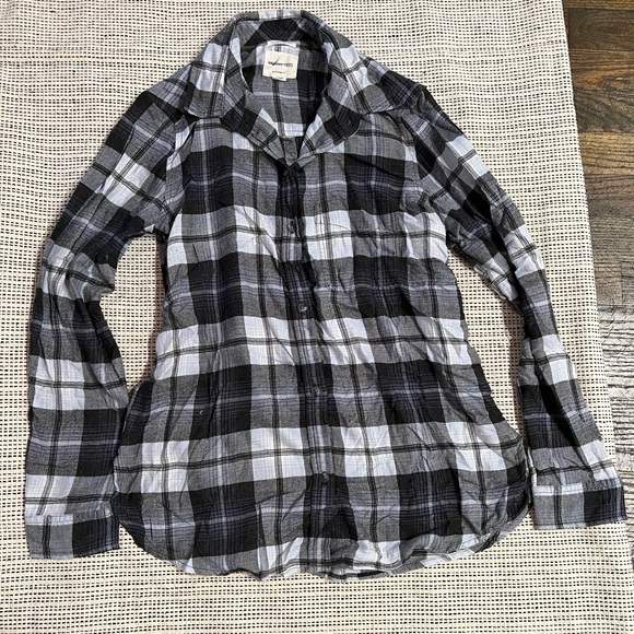 NWOT - plaid American Eagle Outfitters Flannel Button Down shirt - Picture 1 of 1